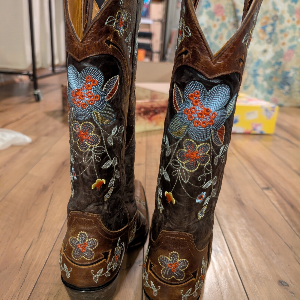 Old Gringo Floral Embroidered Heeled Boots - image 3